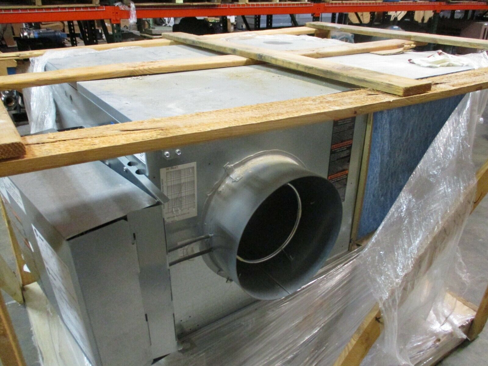 Trane Varitrane Fan-Powered Series VAV Terminal VPWF1000QL0DD03FD1204R 800CFM