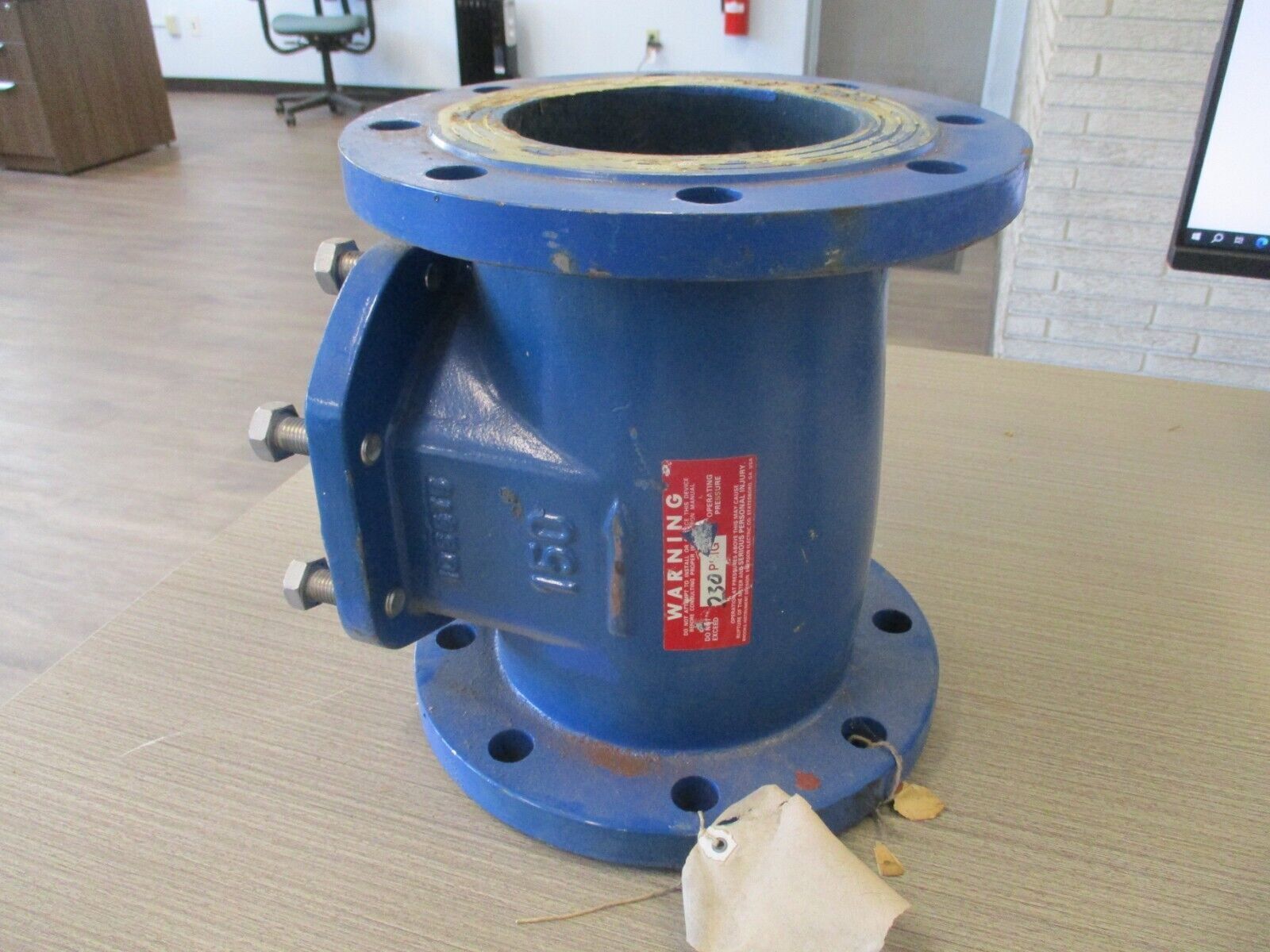 Misc. Brand Valve Body 105575 Size: 6" Used