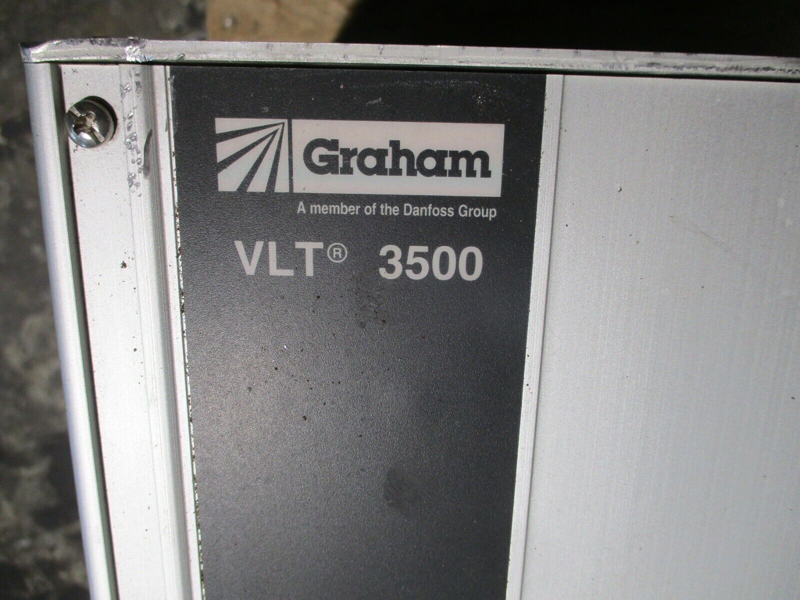 Graham VLT 3552 AC Drive 175H7383 50HP 3Ph 440-500V Used