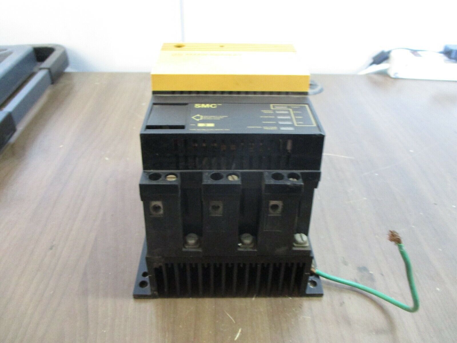 Allen-Bradley SMC Soft Start 150-A24NBD Ser. A 15HP 200-460V Used