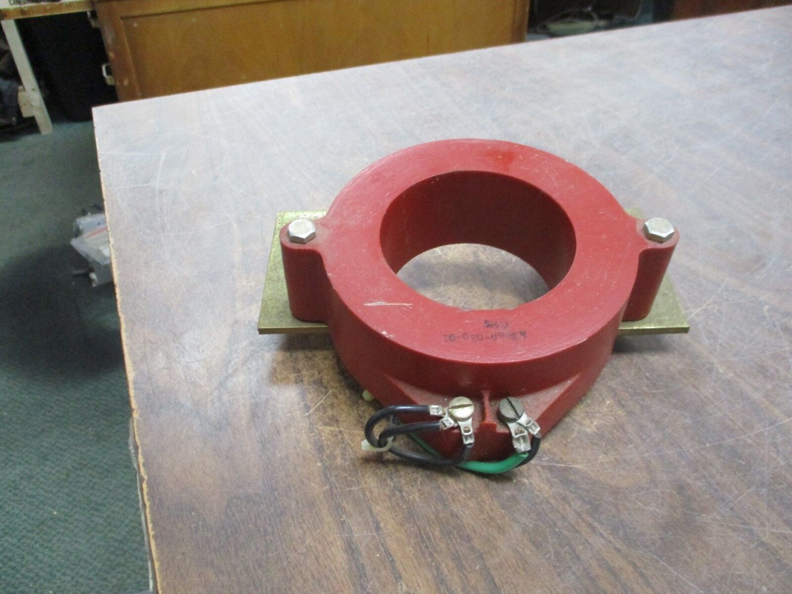 ITE Type GSM-2 Ground Shield Current Sensor 302H0300 600V 10KV BIL Used