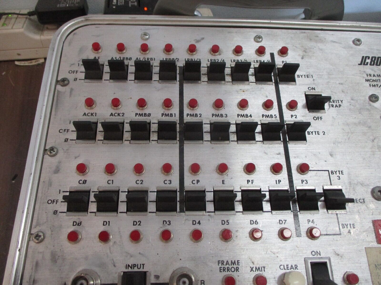 Johnson Controls JC80 Frame Monitor FMT/1 Rev. G *Dented Case* Used