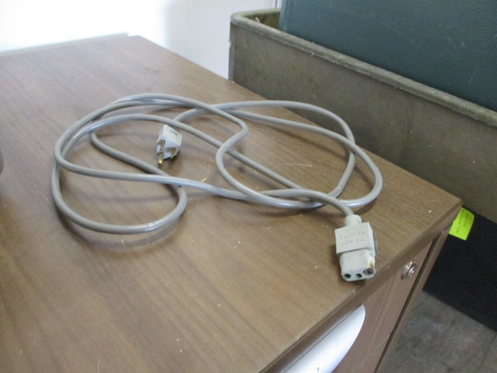 Johnson Controls JC80 Frame Monitor FMT/1 Rev. G *Dented Case* Used