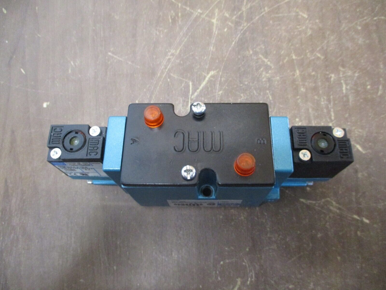 MAC Solenoid Valve 82A-BC-000-TM-DDAP-1DA VAC to 150PSI Used