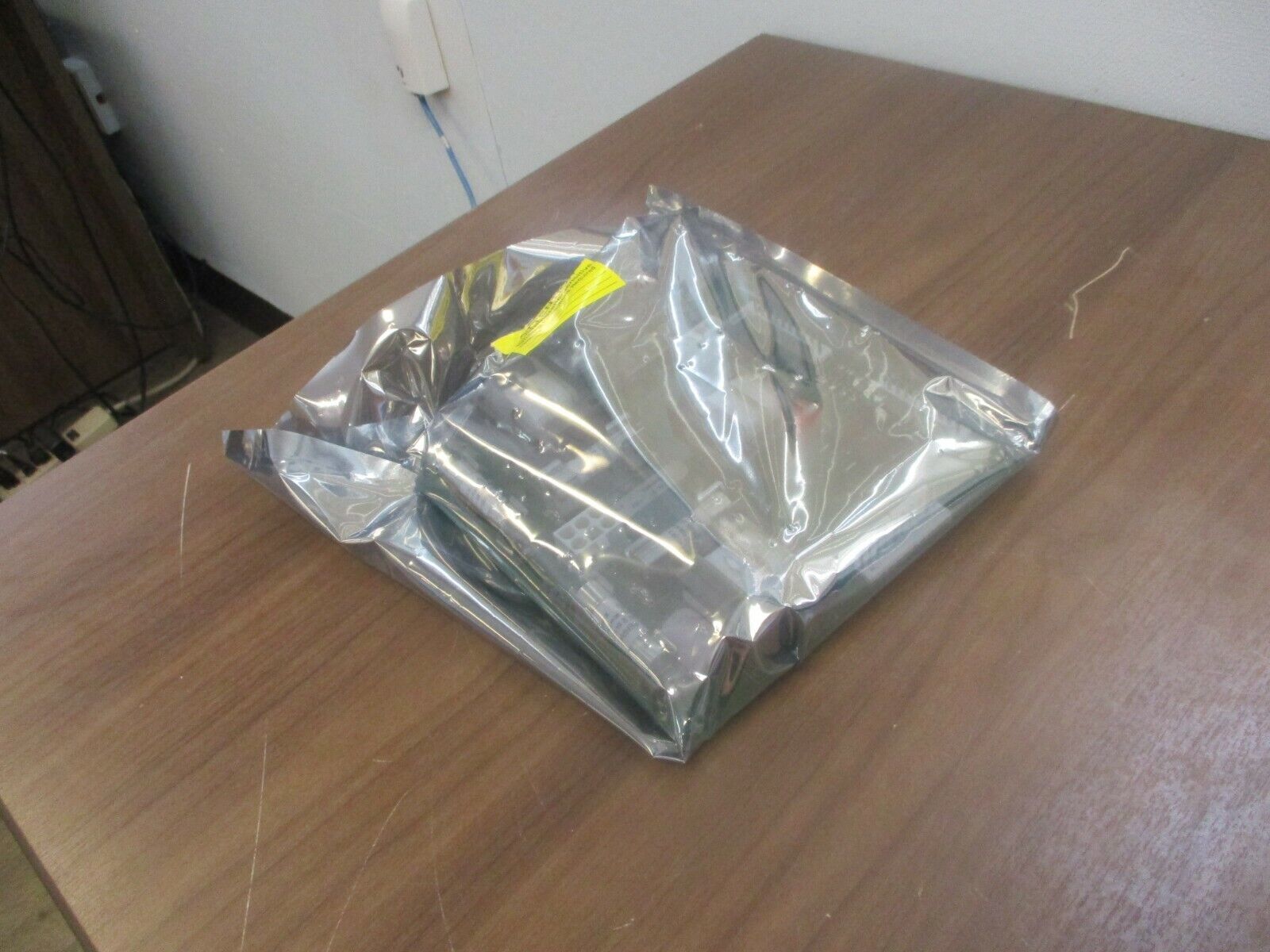 MGE PCA ACUZ UPS PCB 72-130052-00 Rev. A03 *No Box* New Surplus