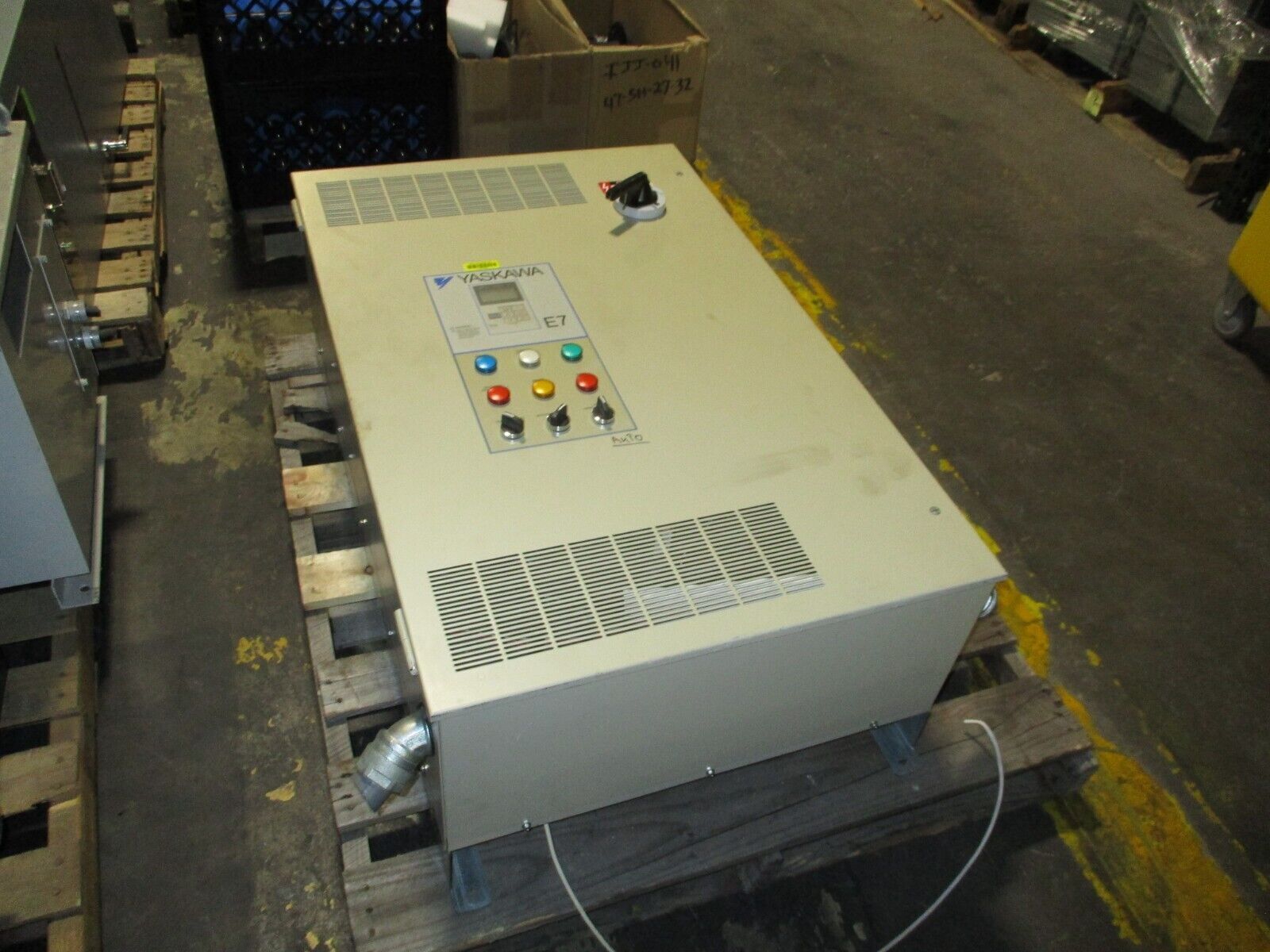 Yaskawa E7 AC Drive w/ Bypass E7BVB052 50HP 3Ph Input: 480V 50/60Hz 57.3A Used