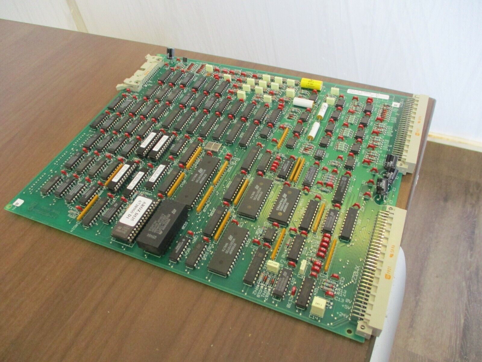 Merlin Gerin AROZ_US Control Board 6740839 6739815XD-2-E Used