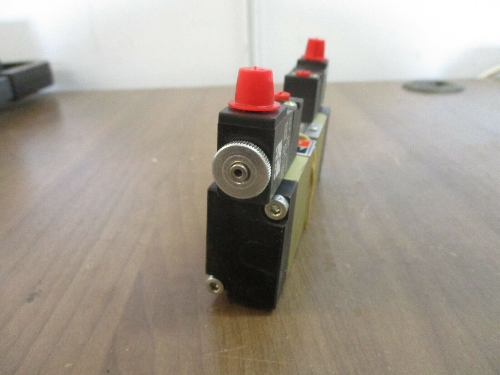 Ross Solenoid Valve W6377B1407 3.5-10 bar 110-120V 50/60Hz New Surplus