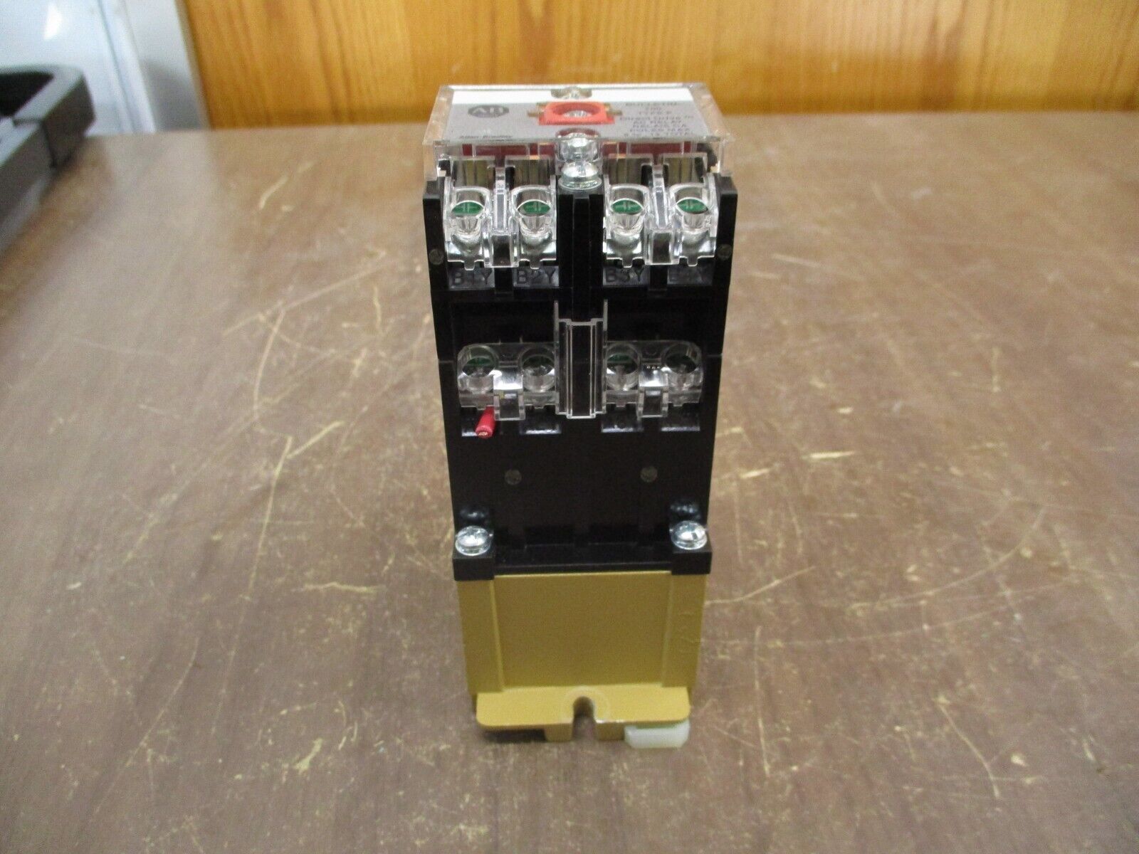 Allen-Bradley AC Relay 700-P800A1 120V Coil Used