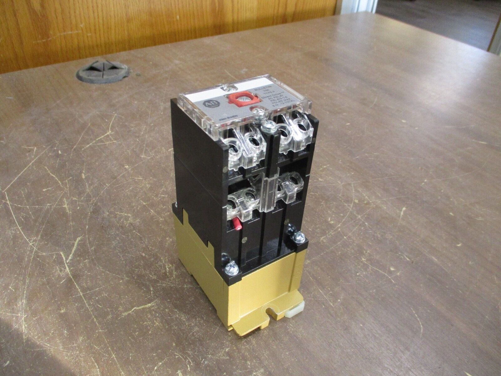 Allen-Bradley AC Relay 700-P800A1 120V Coil Used