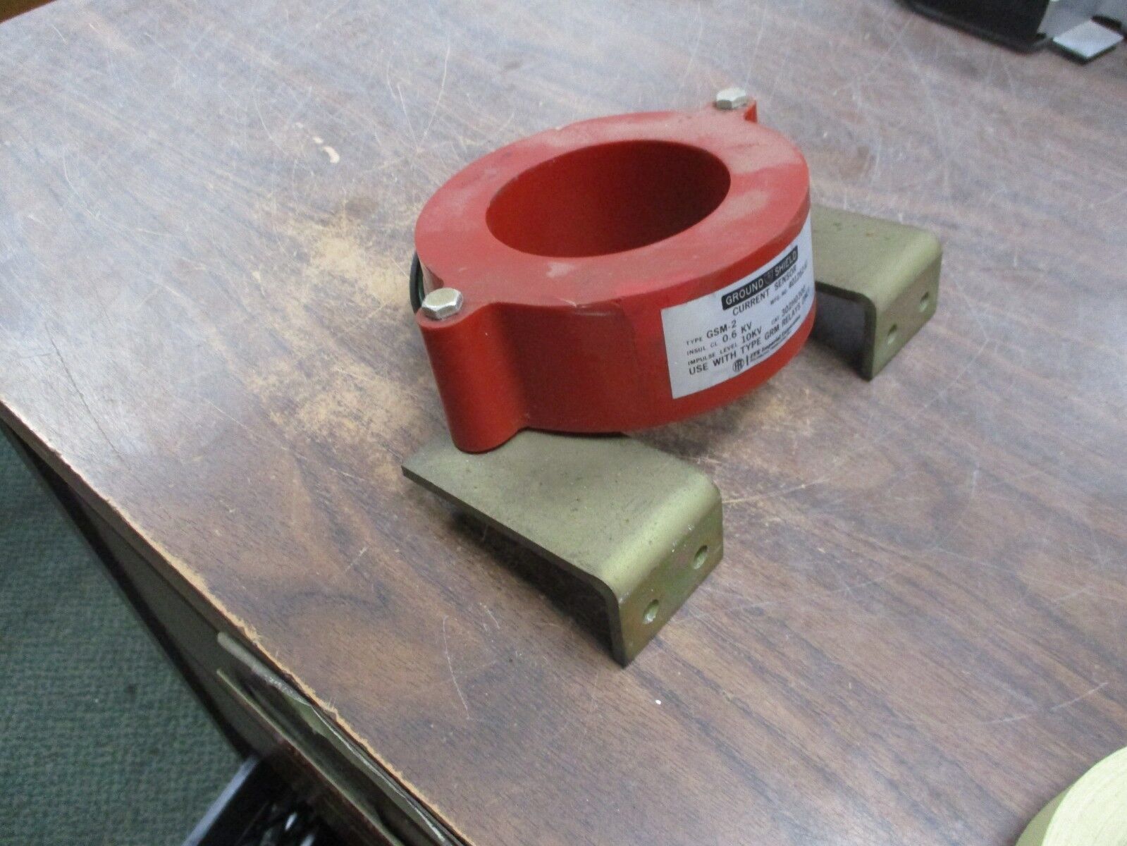 ITE Type GSM-2 Ground Shield Current Sensor 302H0300 600V 10KV BIL Used