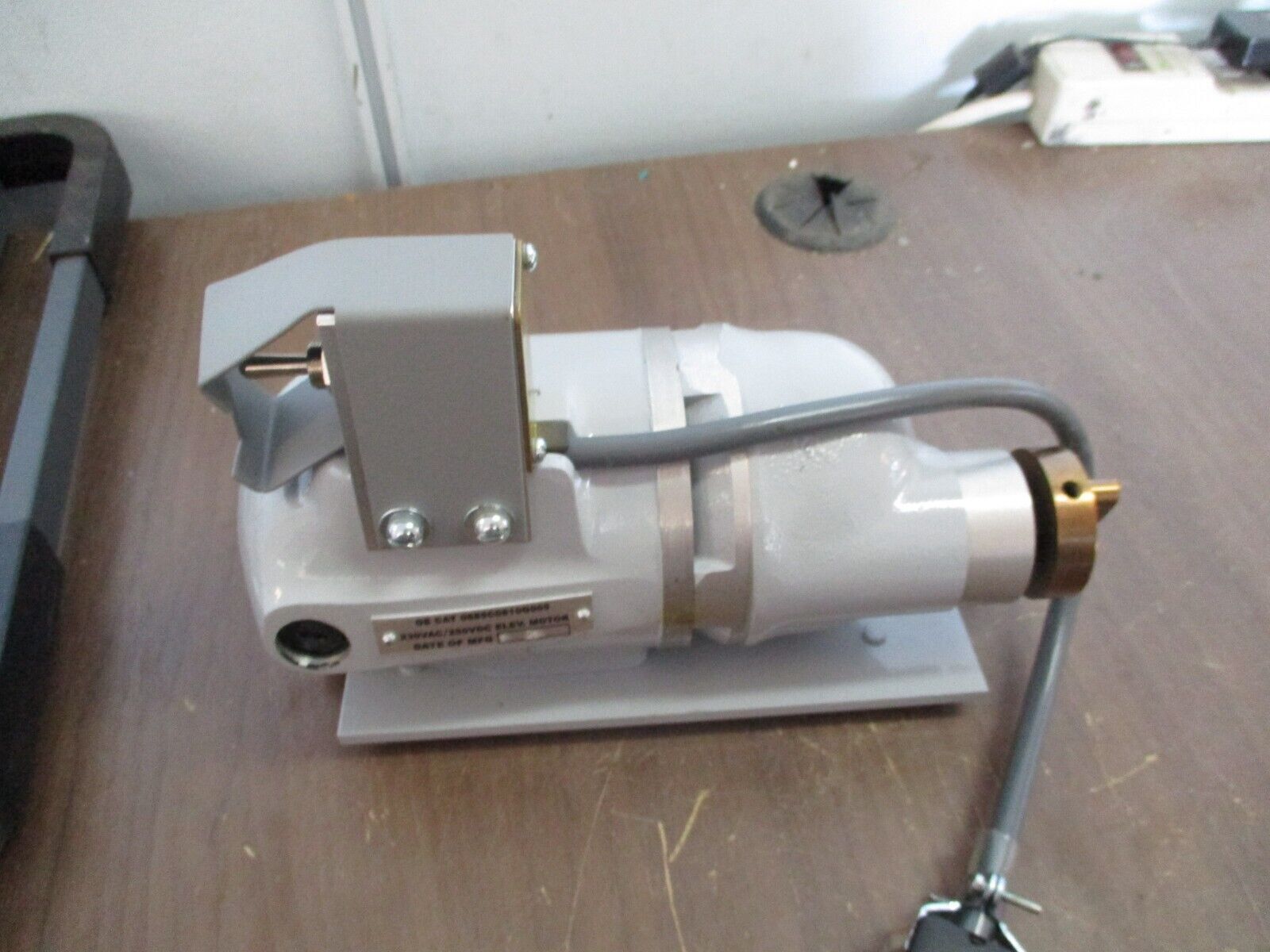 GE Elevating Motor 0685C0810G005 230VAC/250VDC *No Box* New Surplus