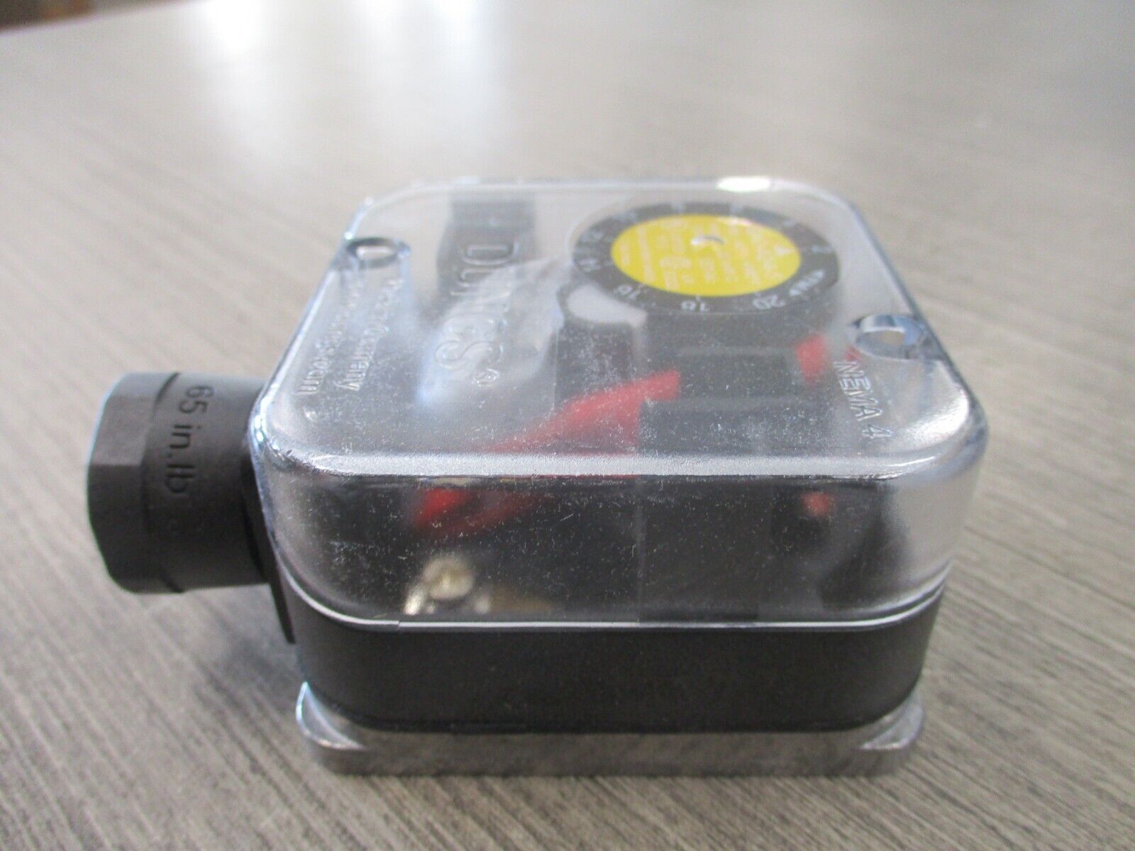 Dungs Pressure Switch 266916 GAO-A2-4-5 New Surplus