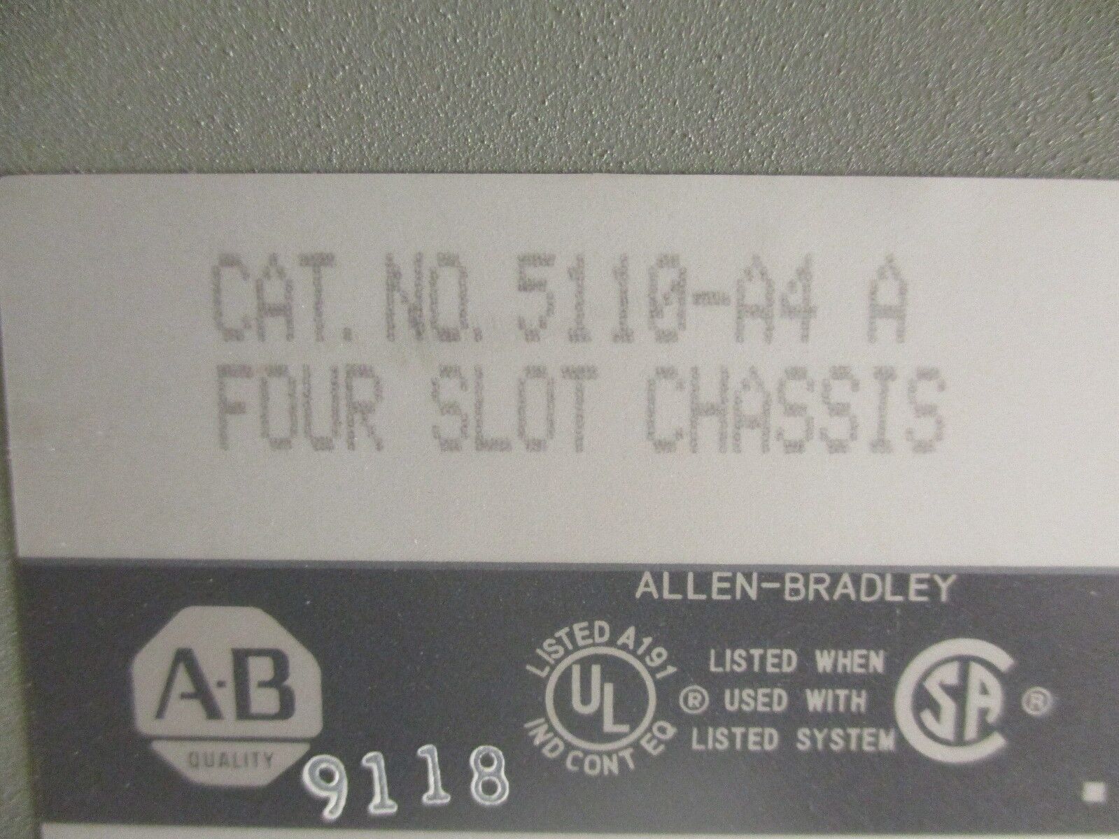 Allen-Bradley 4-Slot Chassis 5110-A4 A *Chipped Corner* Used