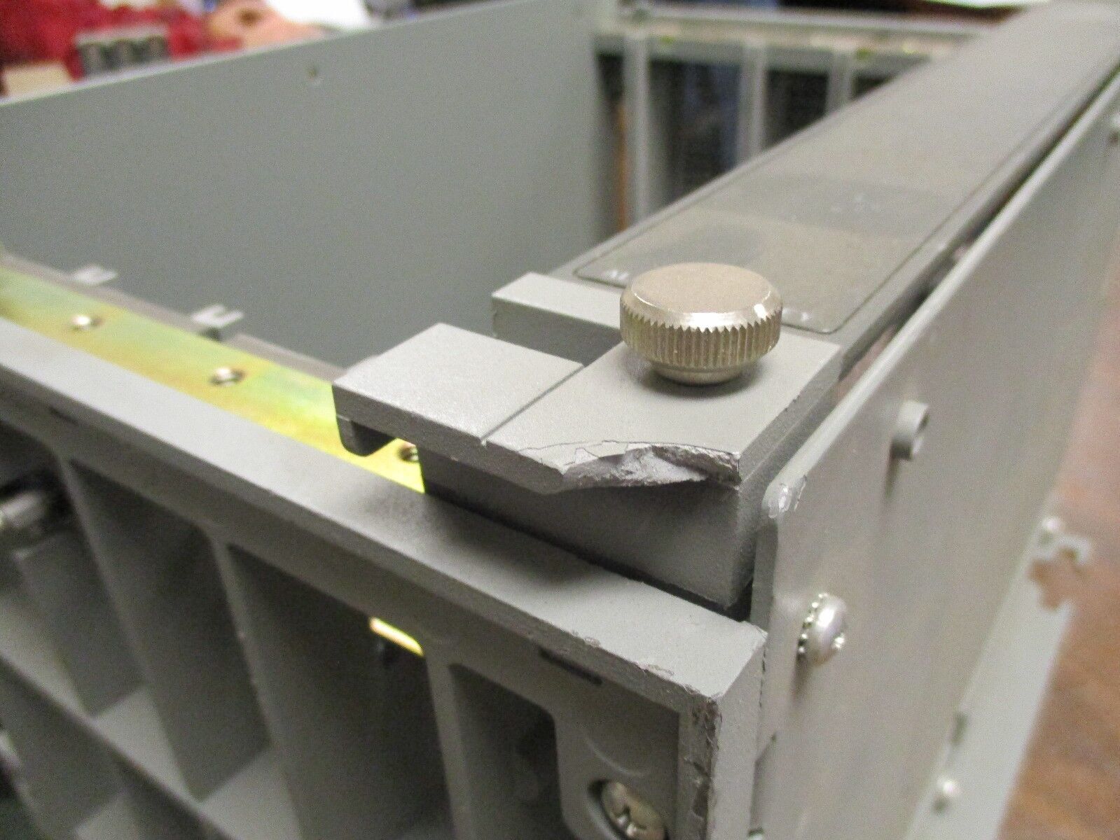 Allen-Bradley 4-Slot Chassis 5110-A4 A *Chipped Corner* Used
