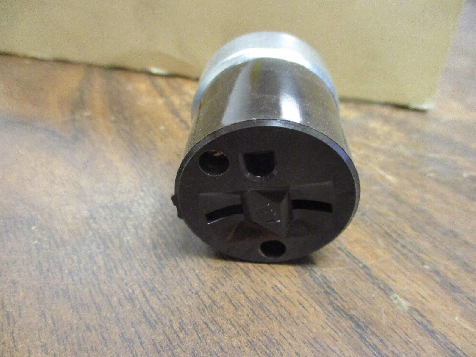 Arrow Hart Connector 5669 15A 250V *Box of 8* New Surplus