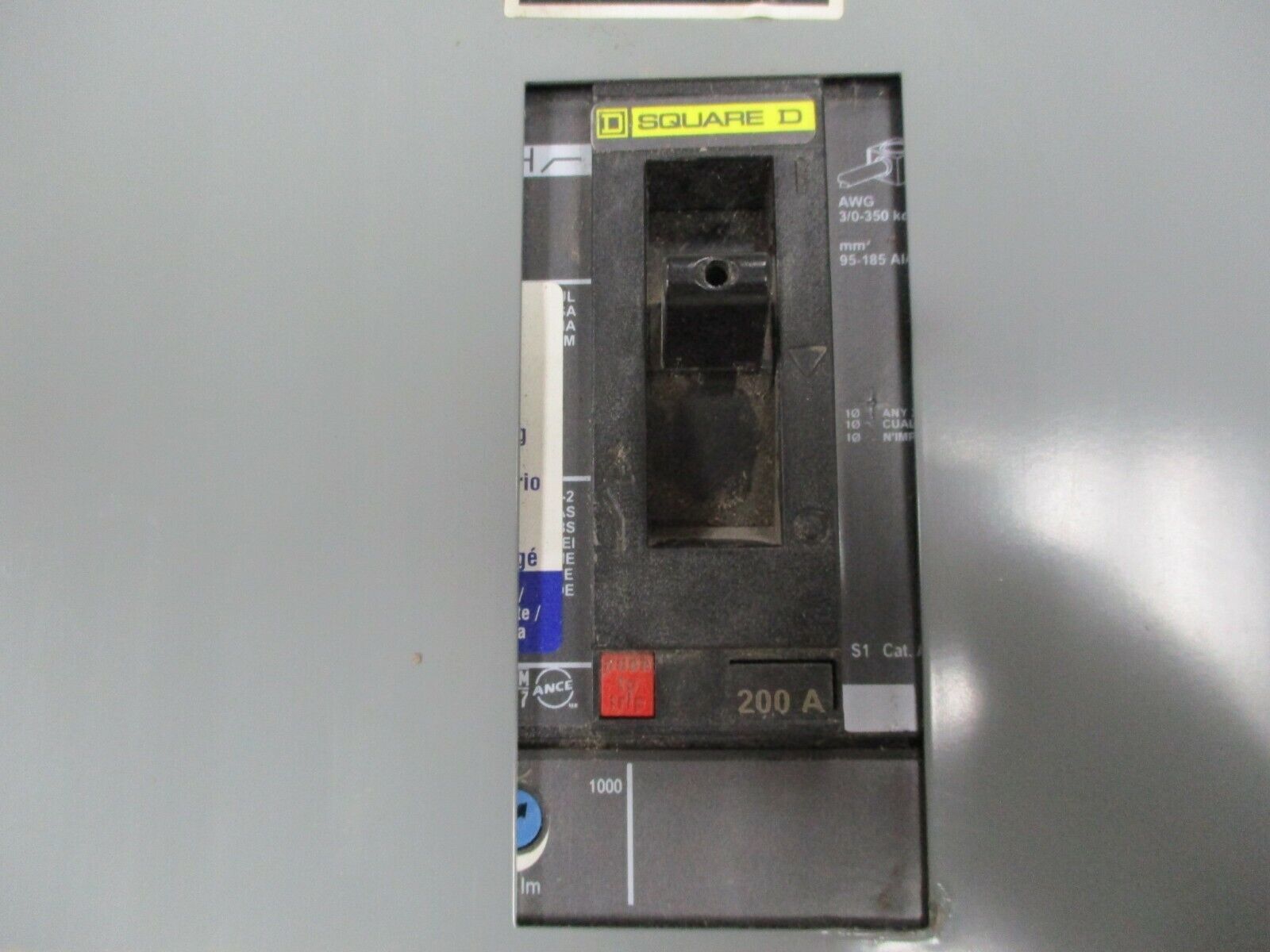 Square D Main Breaker Panel Interior 1224957428332000 200A Max 208Y/120V 3Ph 4W