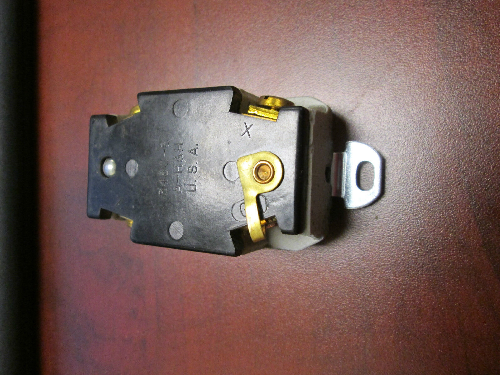 Arrow-Hart Receptacle 3430-G New Surplus