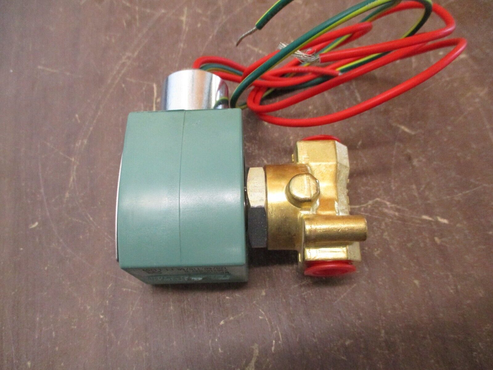 Asco RedHat Solenoid Valve 8262H022 120V Coil New Surplus