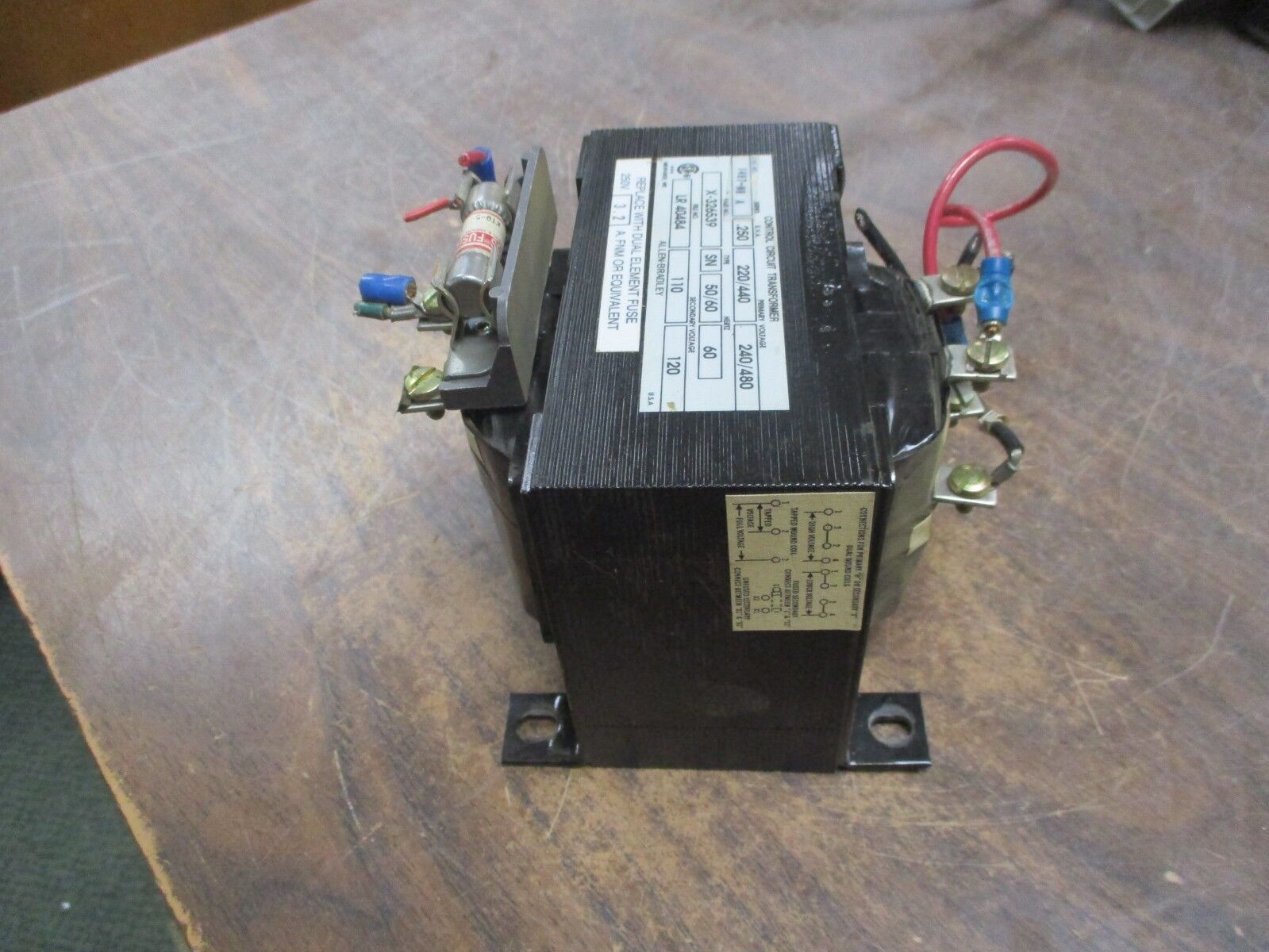 Allen-Bradley Type SN Control Transformer 1497-N8 0.250KVA Pri:240/480V Sec:120V