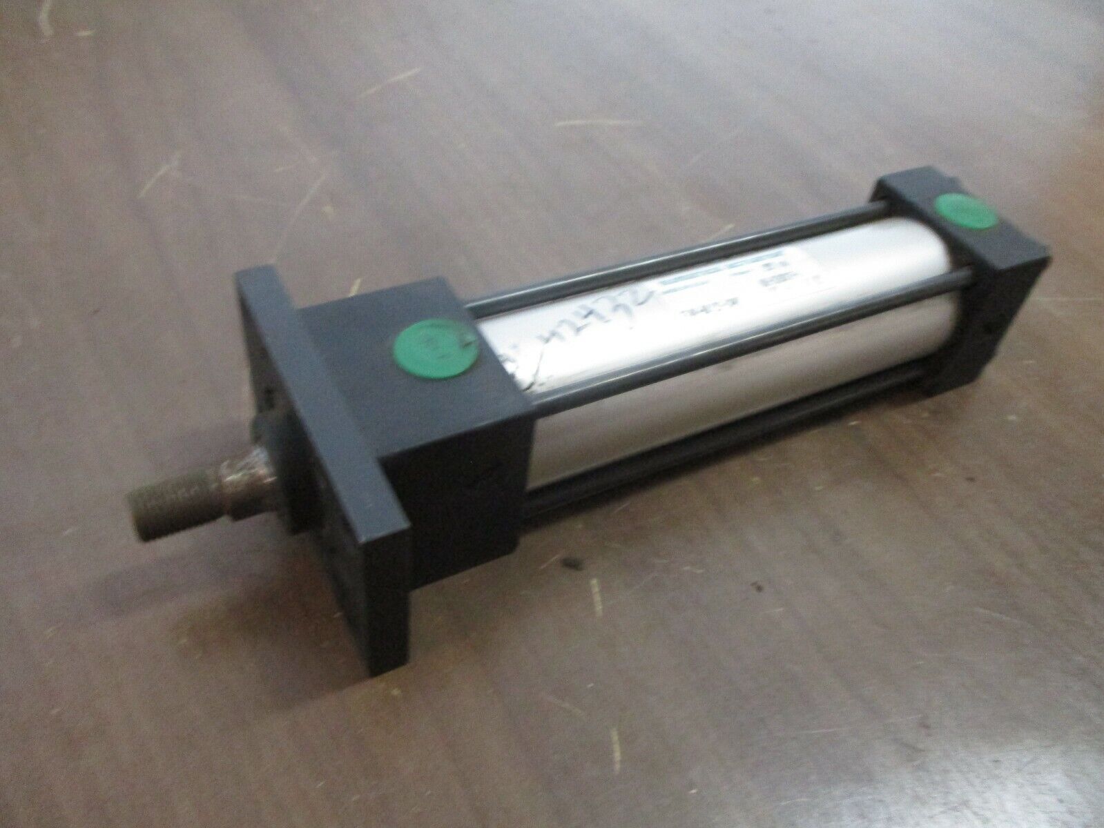Numatics Actuator F1AK-04I2C-CAA2 250PSI Stroke: 4 1/2" Used