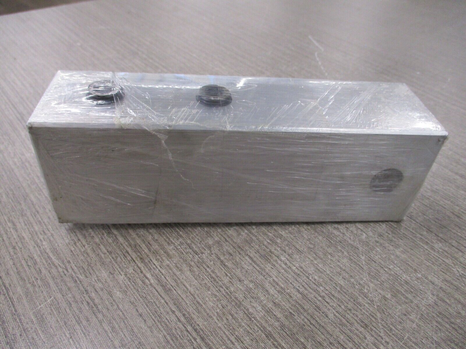 OKL Can Line Manifold OK-L1525 *No Box* New Surplus