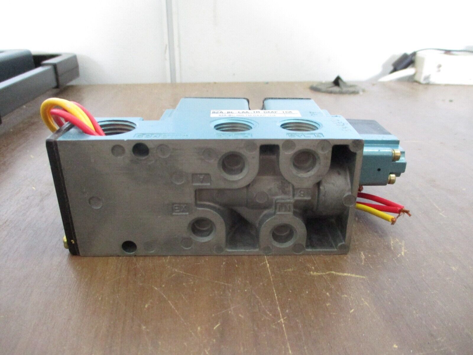 MAC Solenoid Valve 82A-BC-CAA-TM-DAAP-1DA VAC-150PSI Used