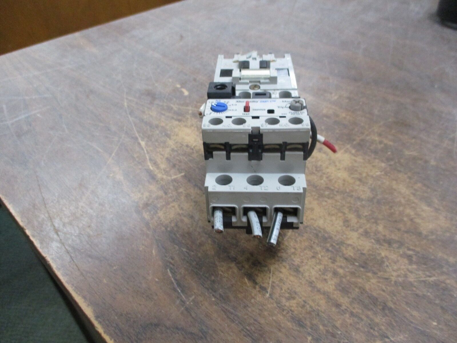Allen-Bradley Starter 100-A09ND3/193-A1E1 120V Coil 9A 600V Trip: 1.6-5.0A Used
