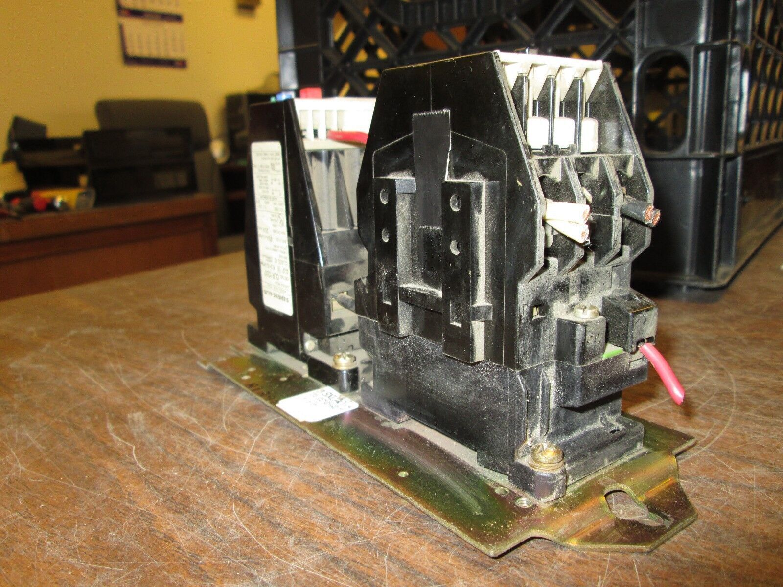 Siemens Contactor CXLA0*3 OLR 1000 Solid State Overload 9A 600V 120V Coil Used