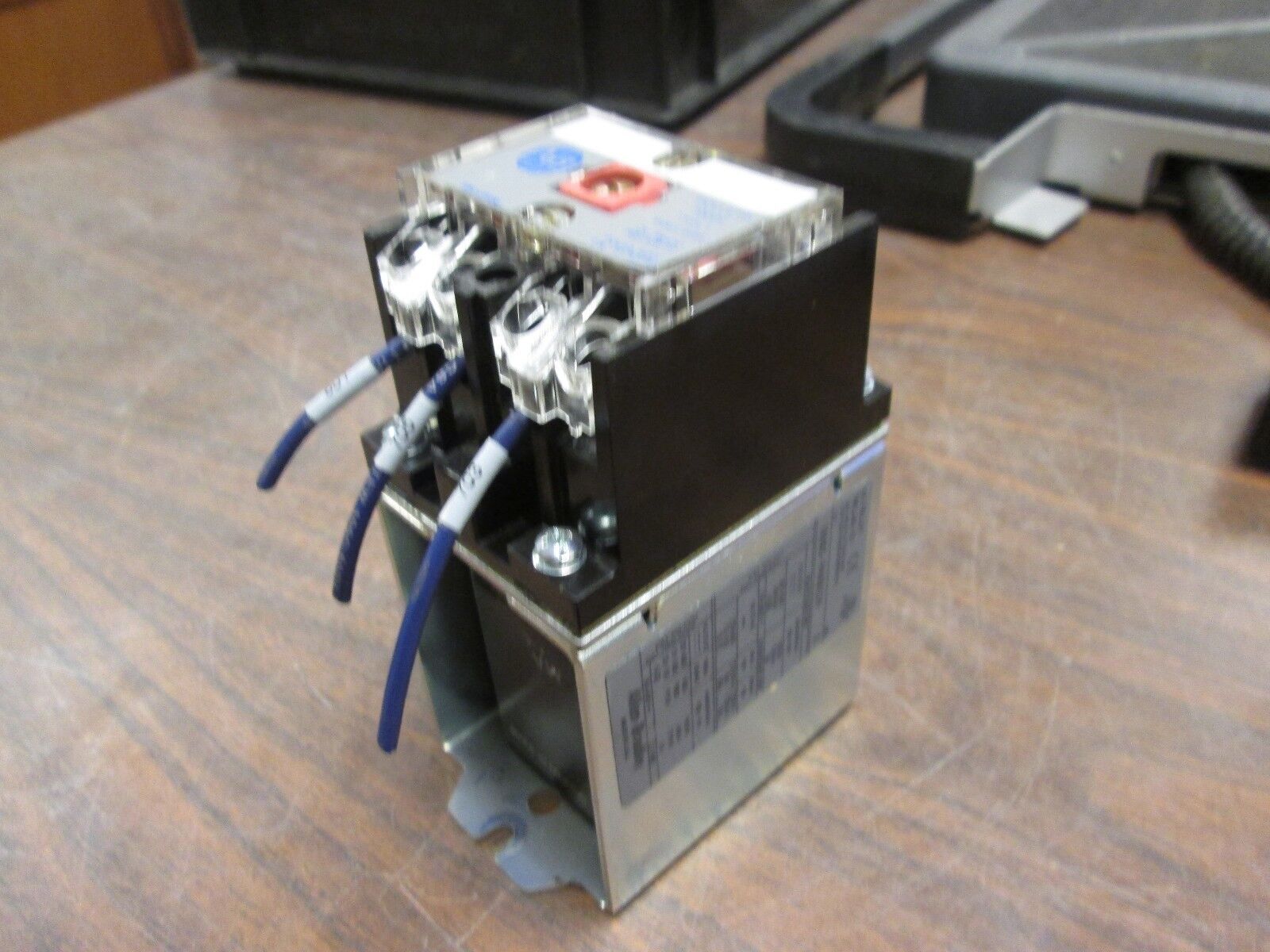Allen-Bradley DC Relay 700DC-P400224 24VDC Coil Used