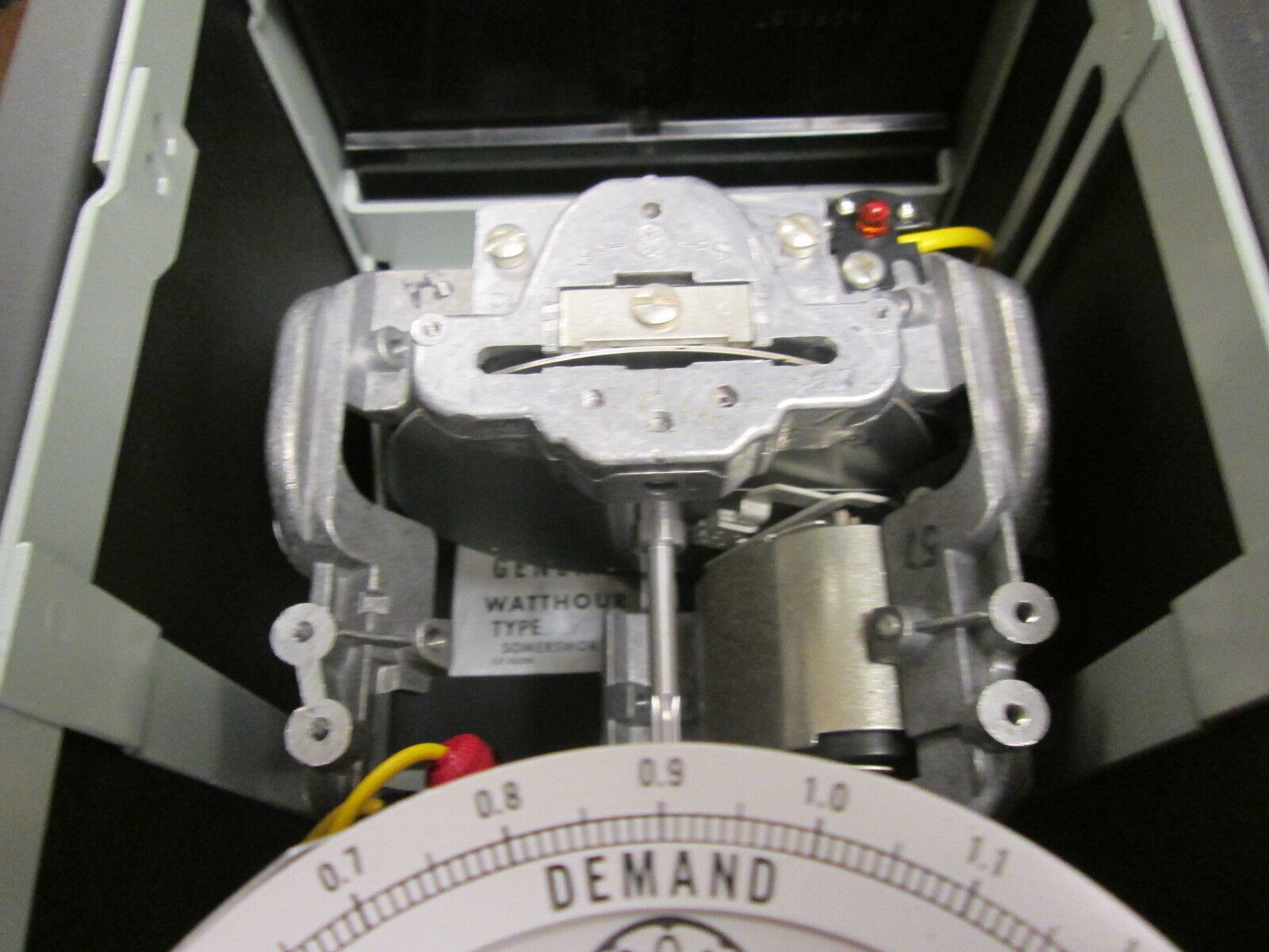 GE Type DSM-64 Kilowatthour Meter 701X2G252 3Ph 60Hz Used