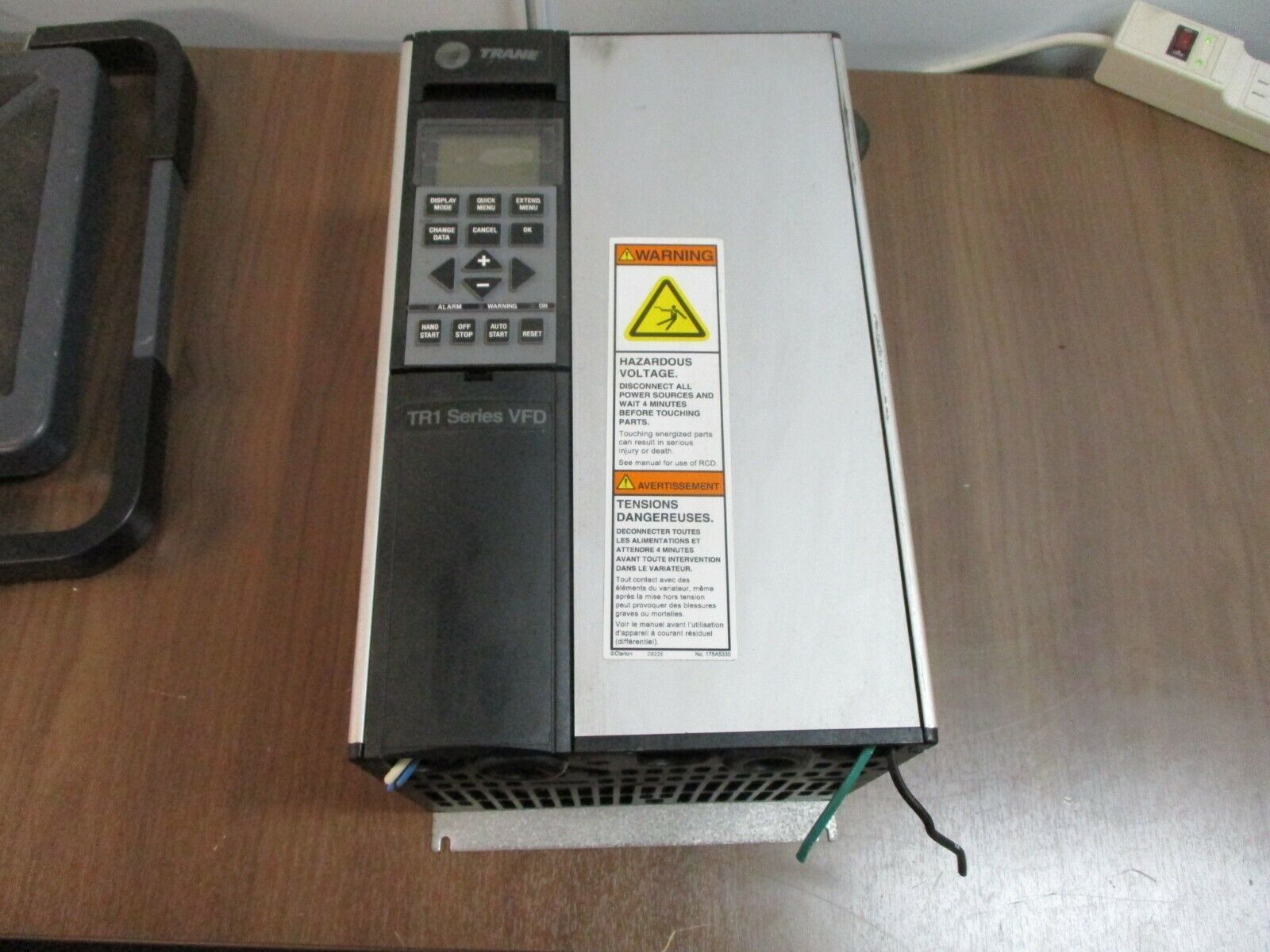 Trane TRI Series AC Drive TRI6006GT2C20STR1DLF00A00C0 5HP 3Ph w/Keypad Used