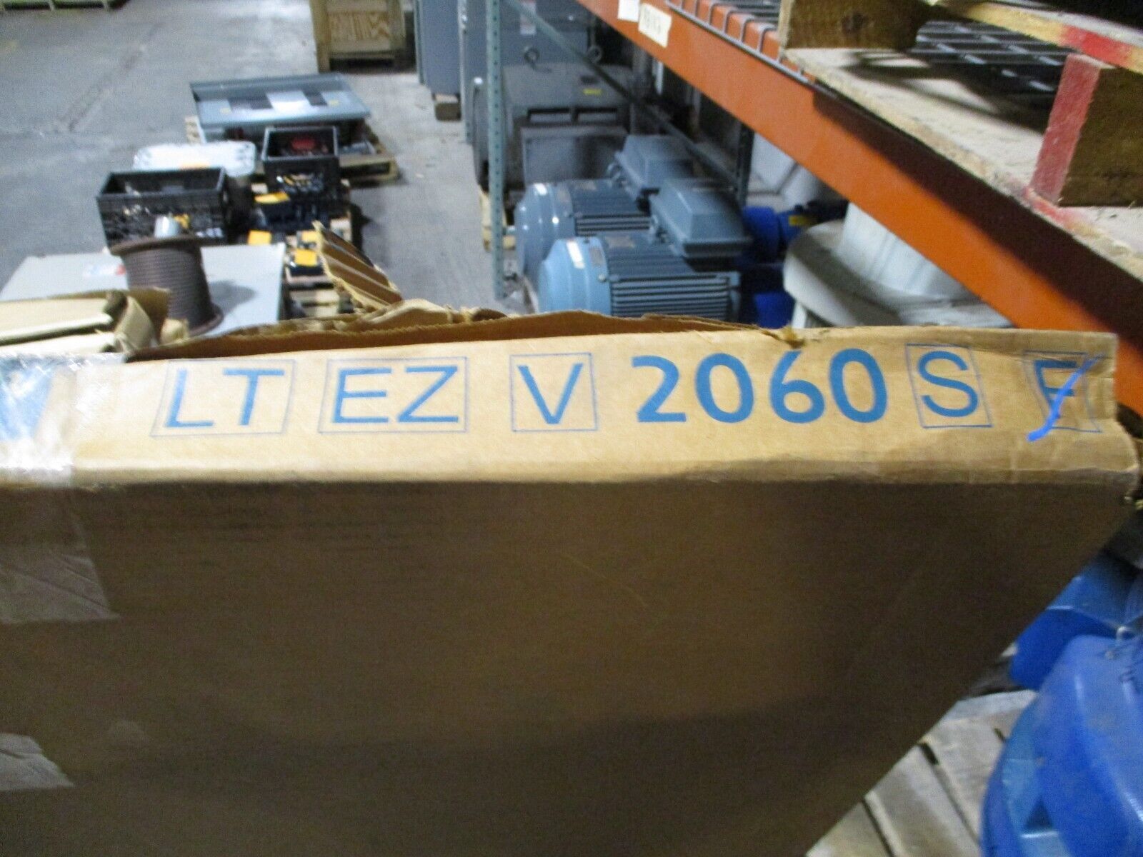 Eaton Main Lug Panelboard Interior w/ Box & Cover EZB2060R / EZV2060F 225A 3W