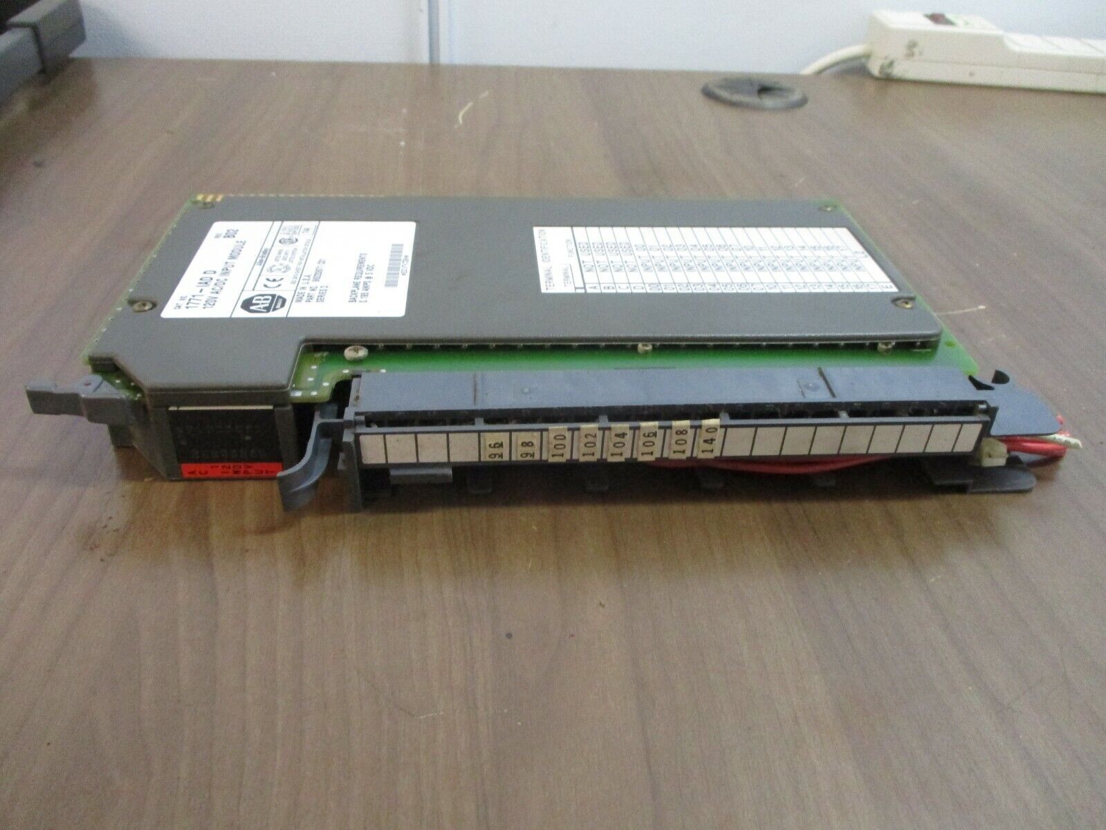 Allen-Bradley AC/DC Input Module 1771-IAD D Rev. B02 120V Used
