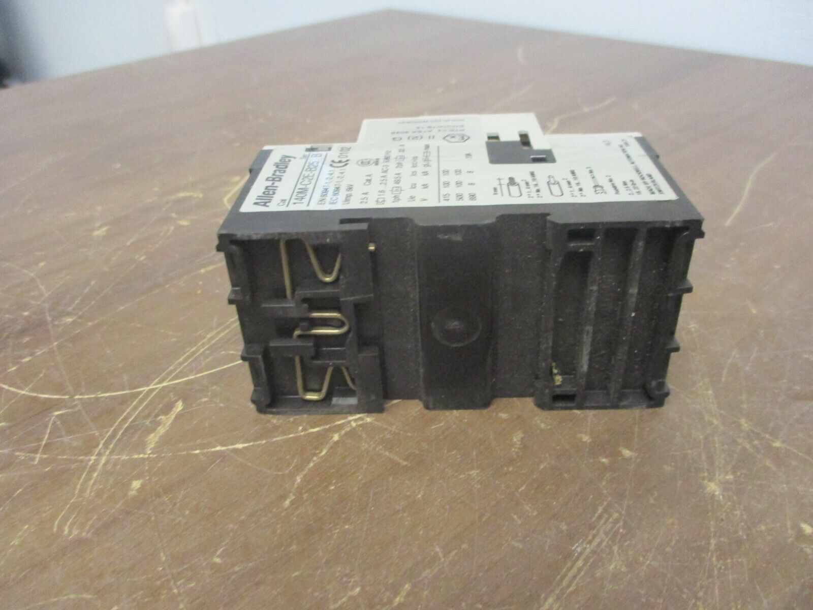 Allen-Bradley Manual Starter 140M-C2E-B25 Range:1.6-2.5A **Missing Handle** Used