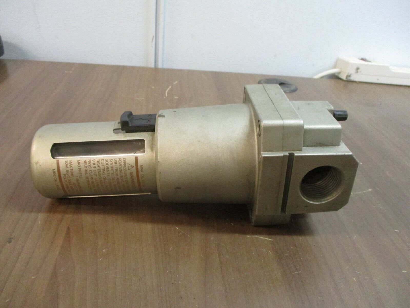 SMC Lubricator NAL6000-N10 1.0mpa Used