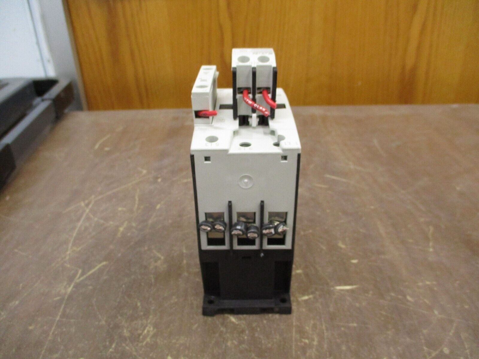 Eaton Contactor XTCE040D 120V Coil 55A 600W w/ Aux Contact Block Used