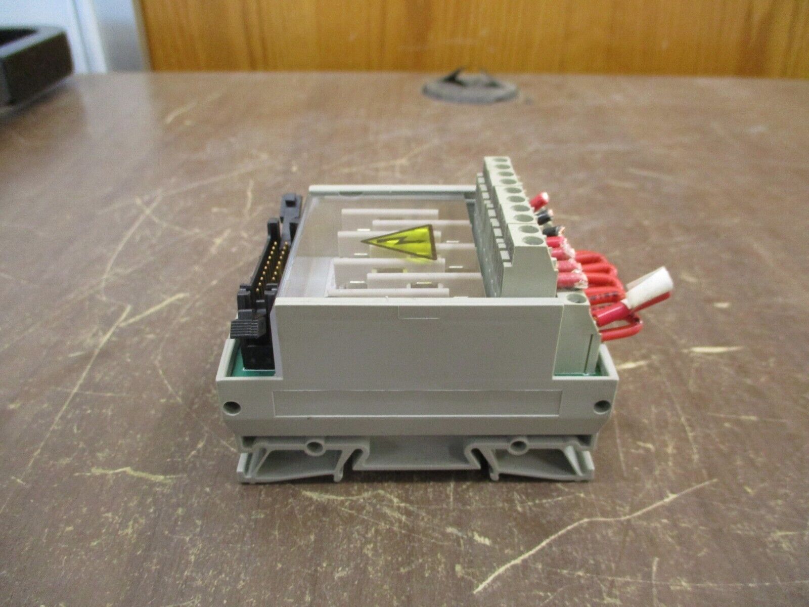 Allen-Bradley Isolated Fusible IFM 1492-IFM20F-FS120-2 85-132V AC/DC 20PT Used