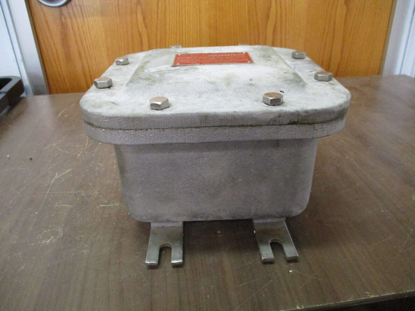 O-Z Gedney Explosion Proof Outlet Box YE060604 Size: 6"x6"x4" Used
