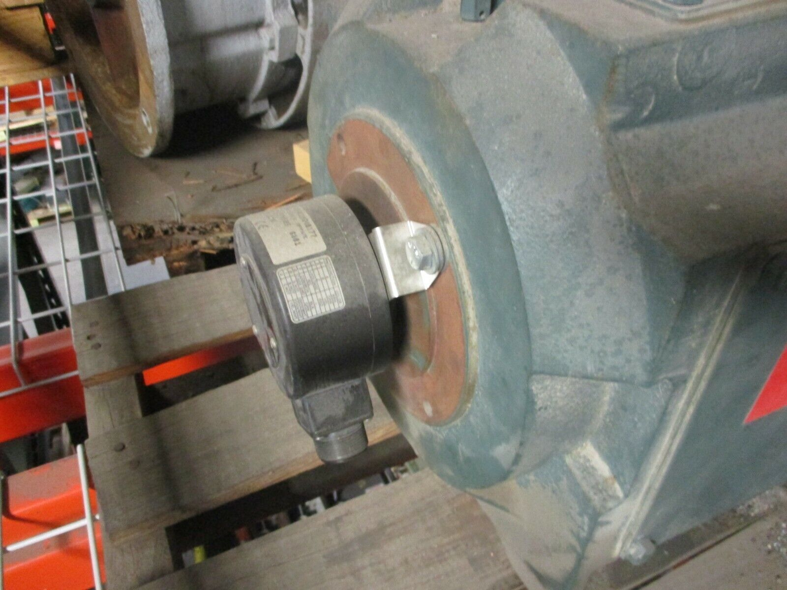 Reliance DC Motor LC2512A72 Frame 10HP 1750RPM 500V 17A Field Volts: 300V Used