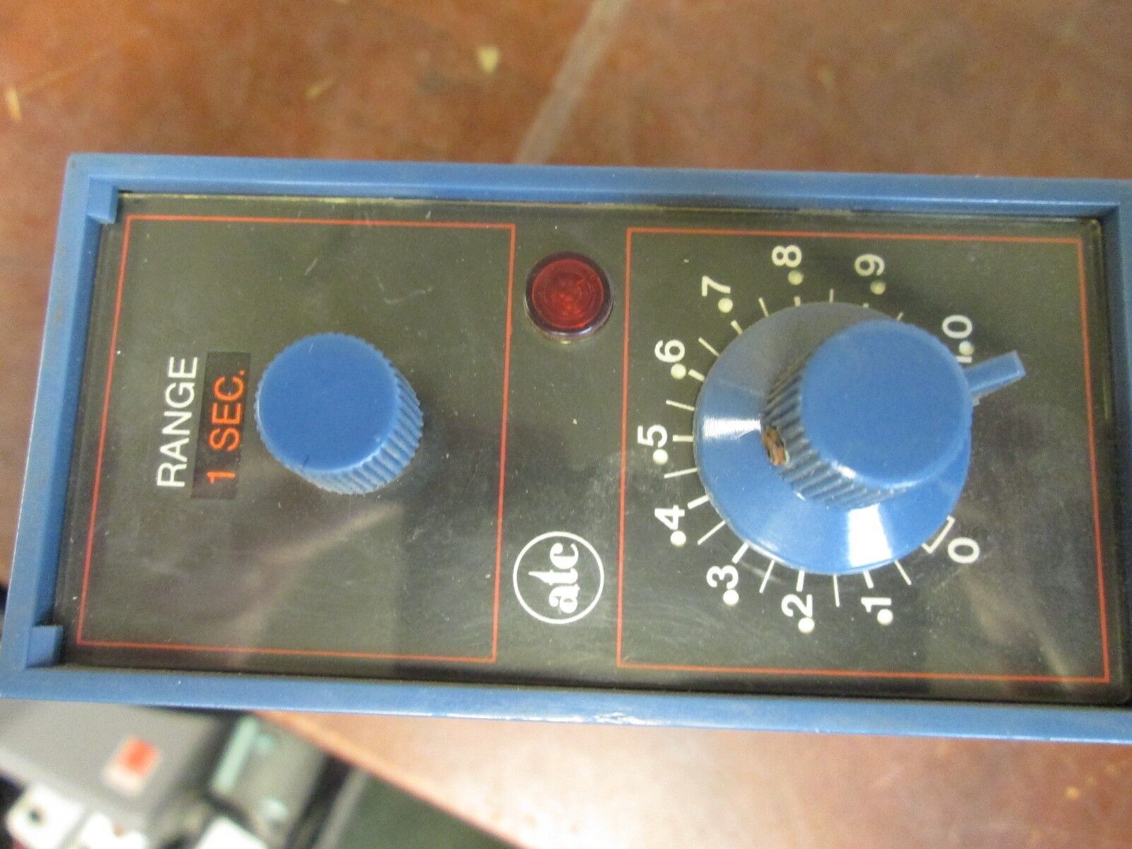 ATC 328 MOS Time Delay Relay 328A200Q10PX Rated 5A 1/6HP 125-250VAC Used