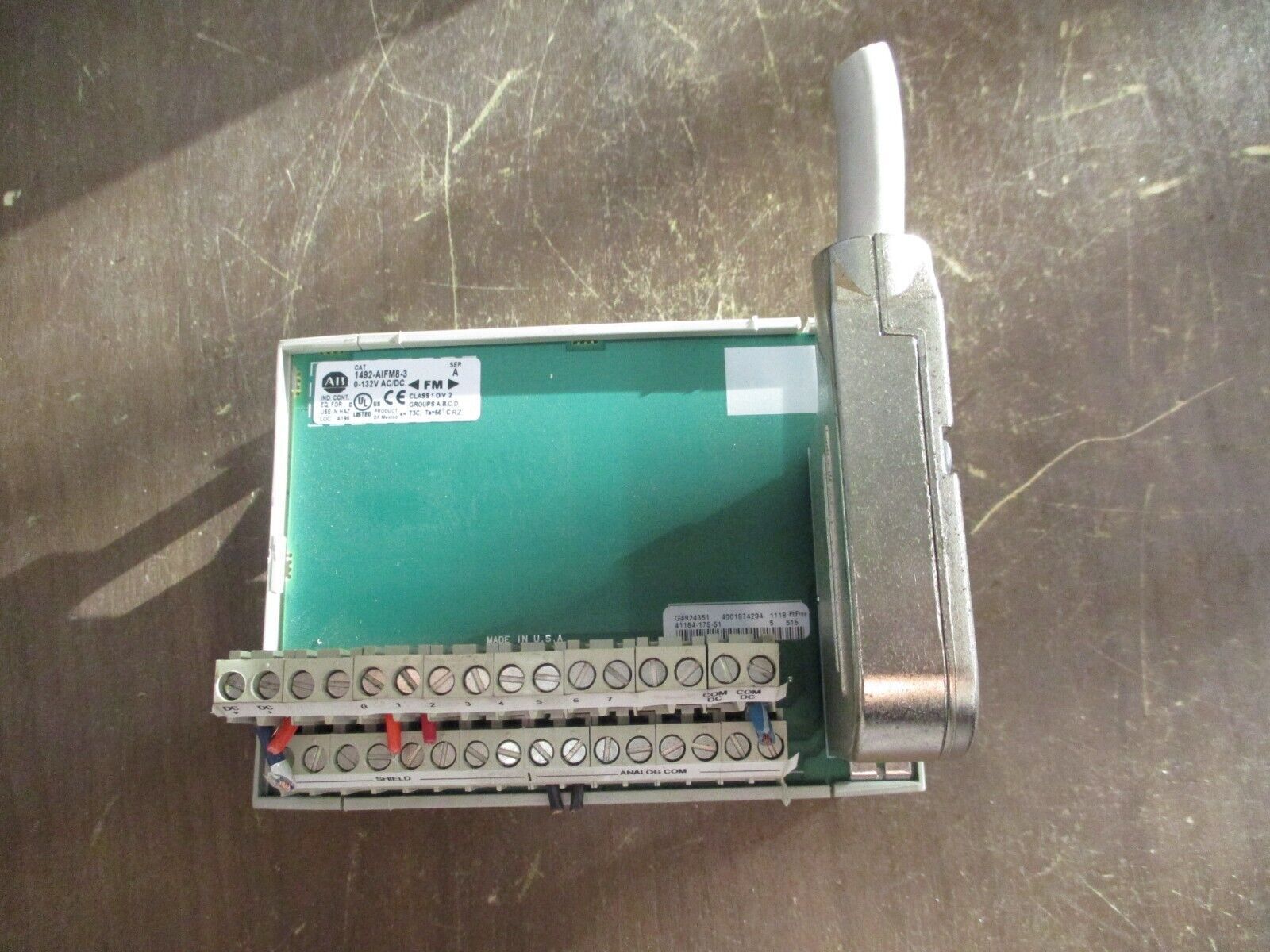 Allen-Bradley Feed-Through Analog IFM 1492-AIFM8-3 Ser. A 0-132V AC/DC 8Ch Used