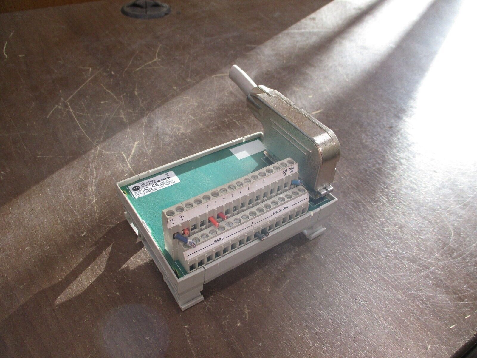 Allen-Bradley Feed-Through Analog IFM 1492-AIFM8-3 Ser. A 0-132V AC/DC 8Ch Used