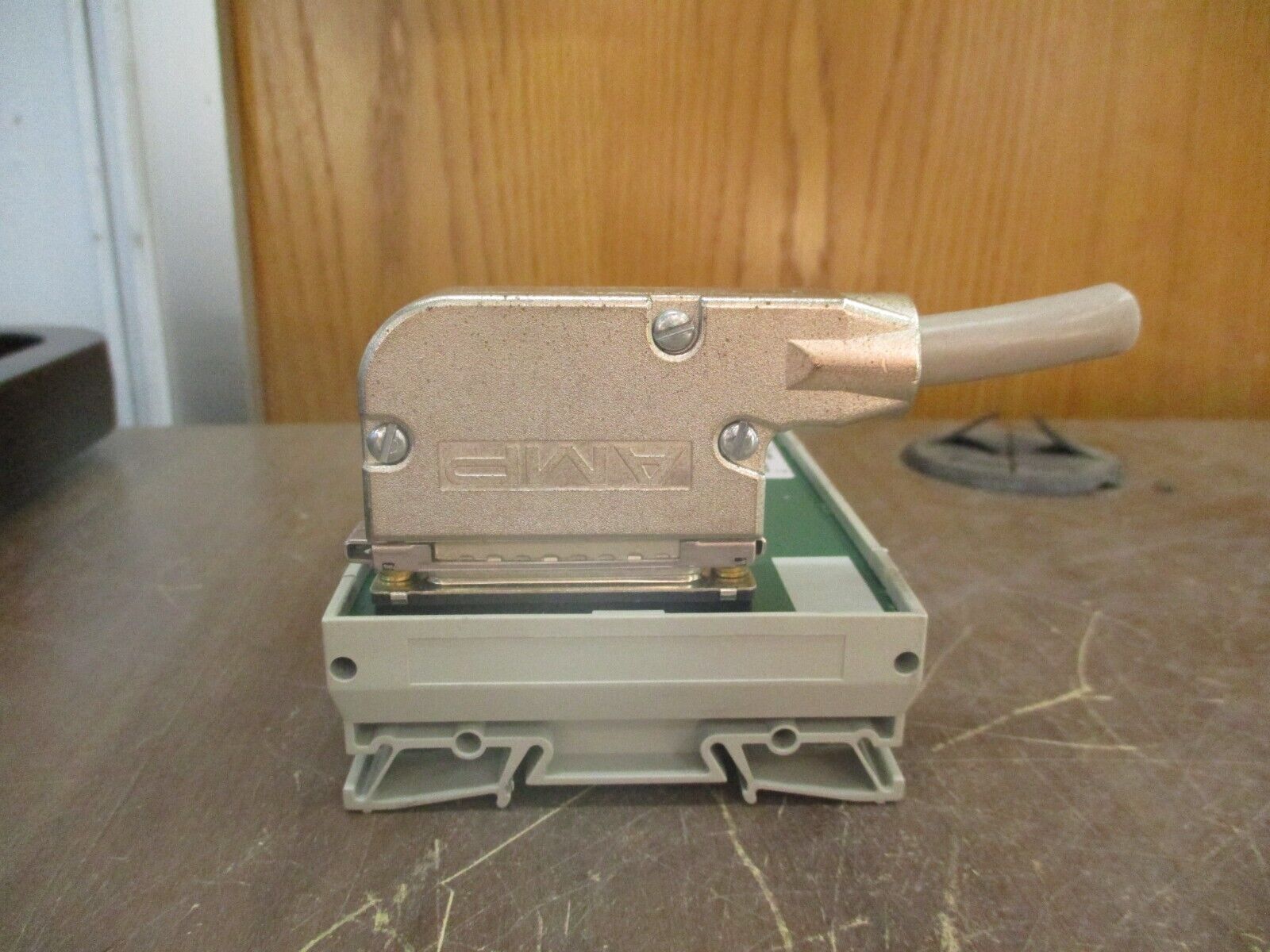 Allen-Bradley Feed-Through Analog IFM 1492-AIFM8-3 Ser. A 0-132V AC/DC 8Ch Used