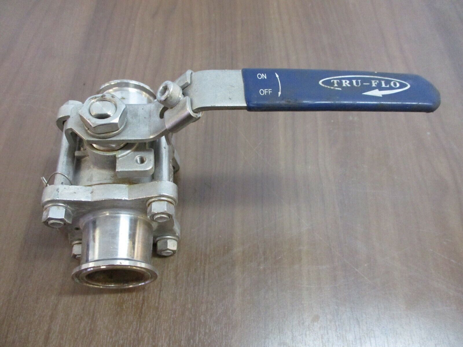 VNE, Ball Valve, part#: 316, size: 1.5", 1000 WOG, used
