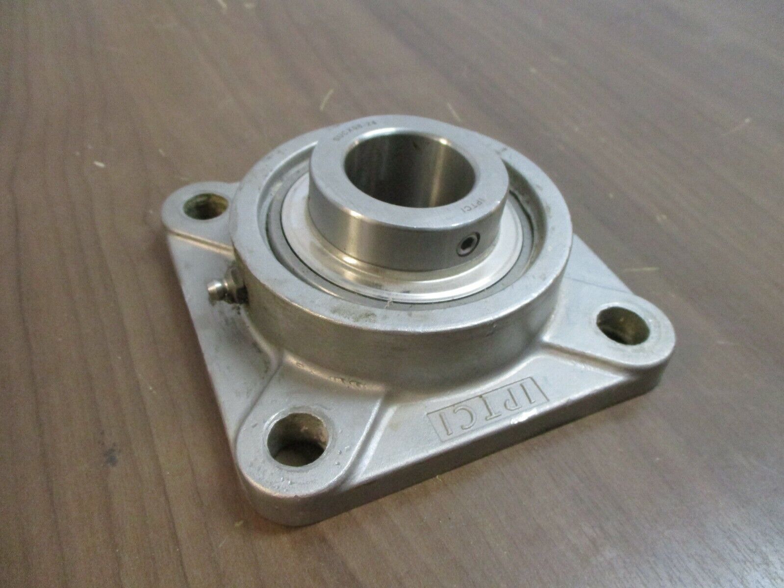 IPTCI Flange Bearing SF209 Used
