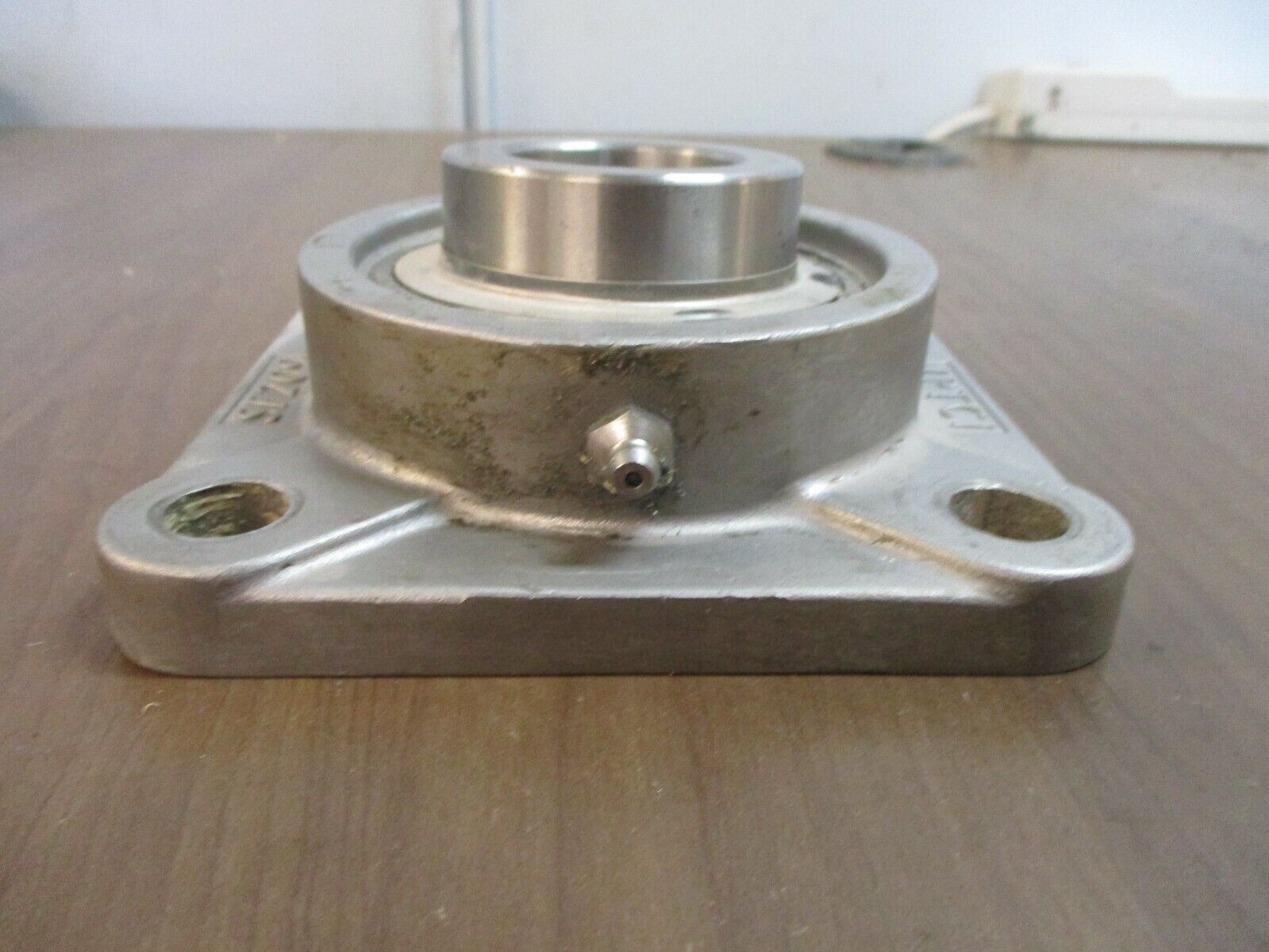 IPTCI Flange Bearing SF209 Used