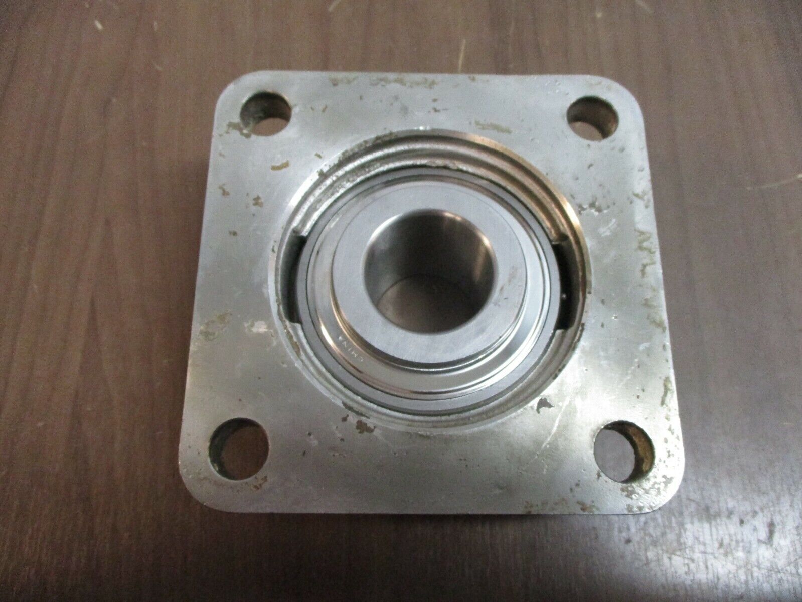 IPTCI Flange Bearing SF209 Used