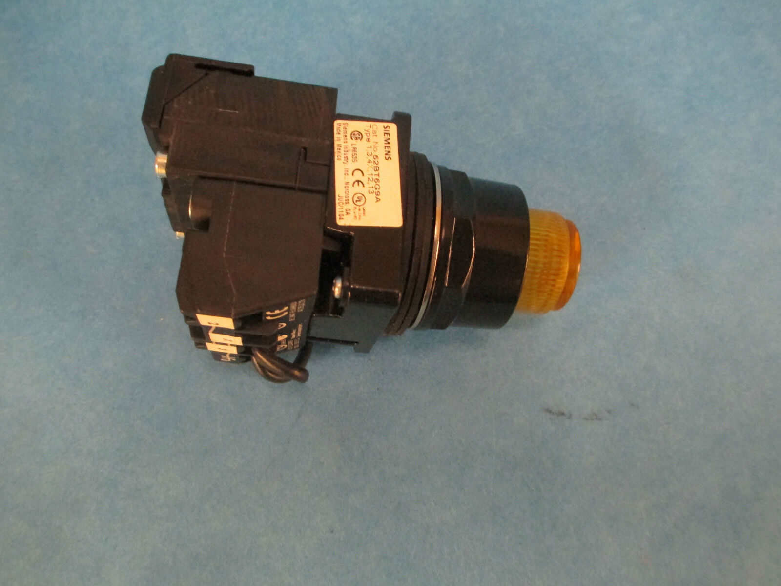 Siemens Yellow Pilot Light 52AATG, New Surplus!!!