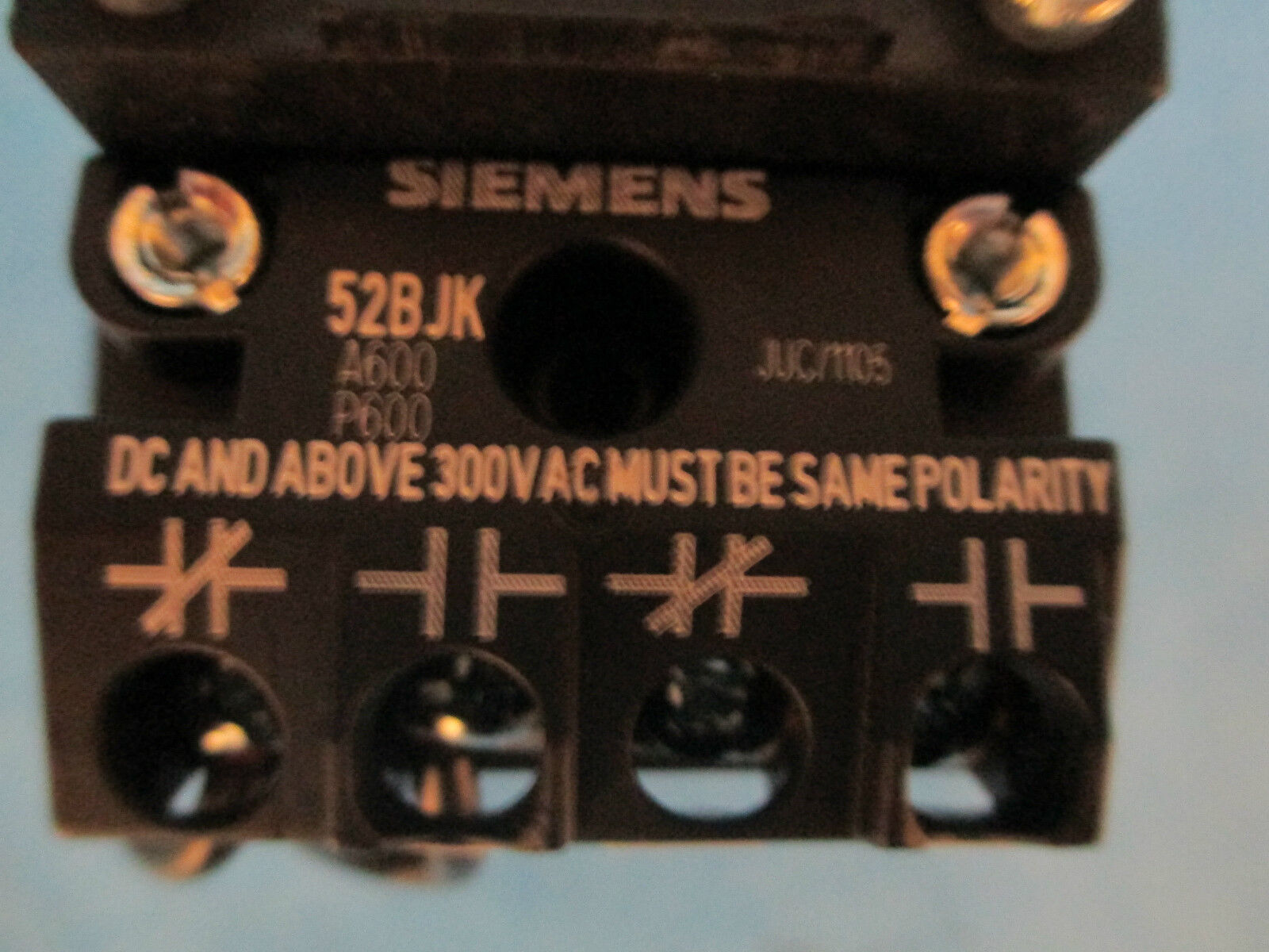 Siemens Yellow Pilot Light 52AATG, New Surplus!!!